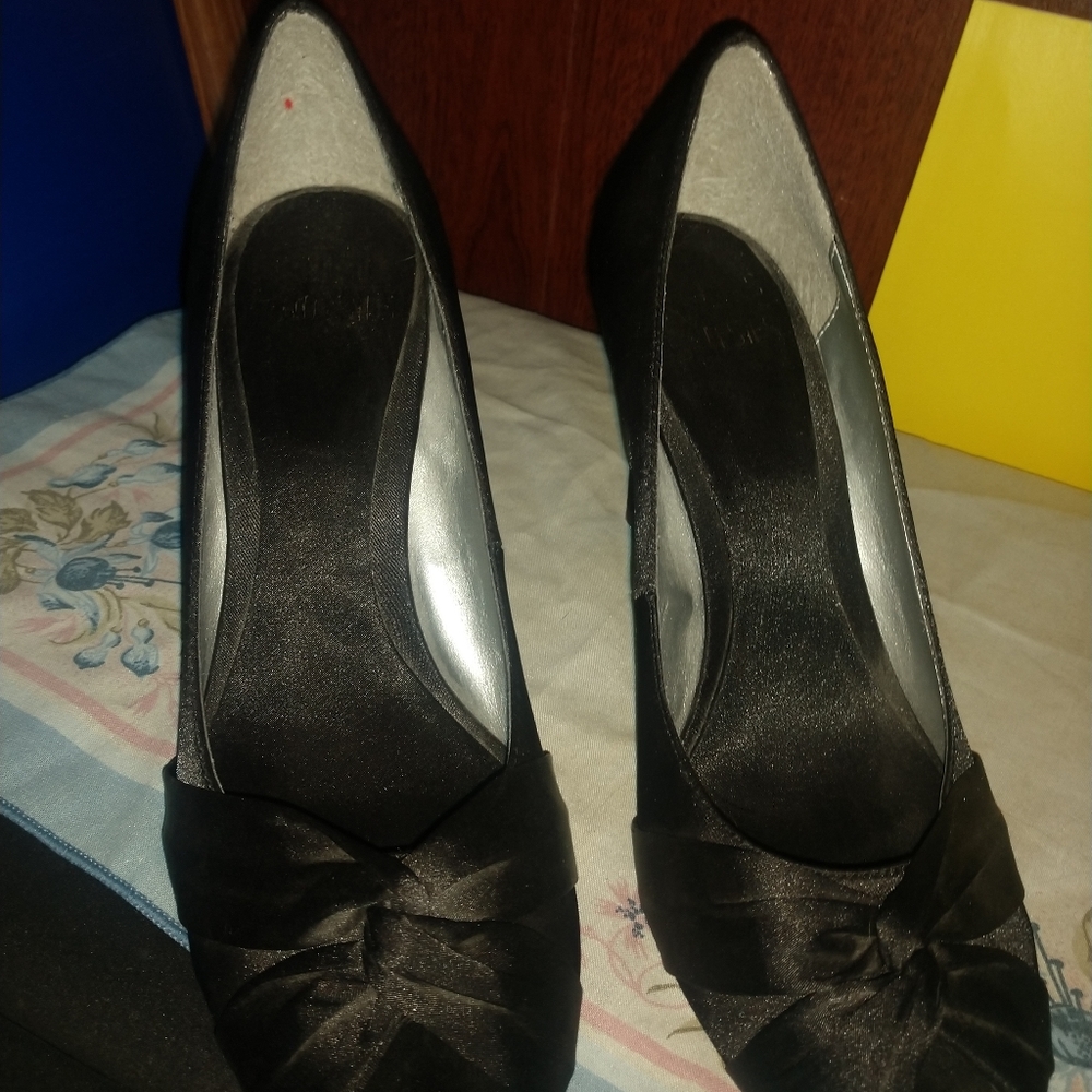 Heels - Picture 9 of 9
